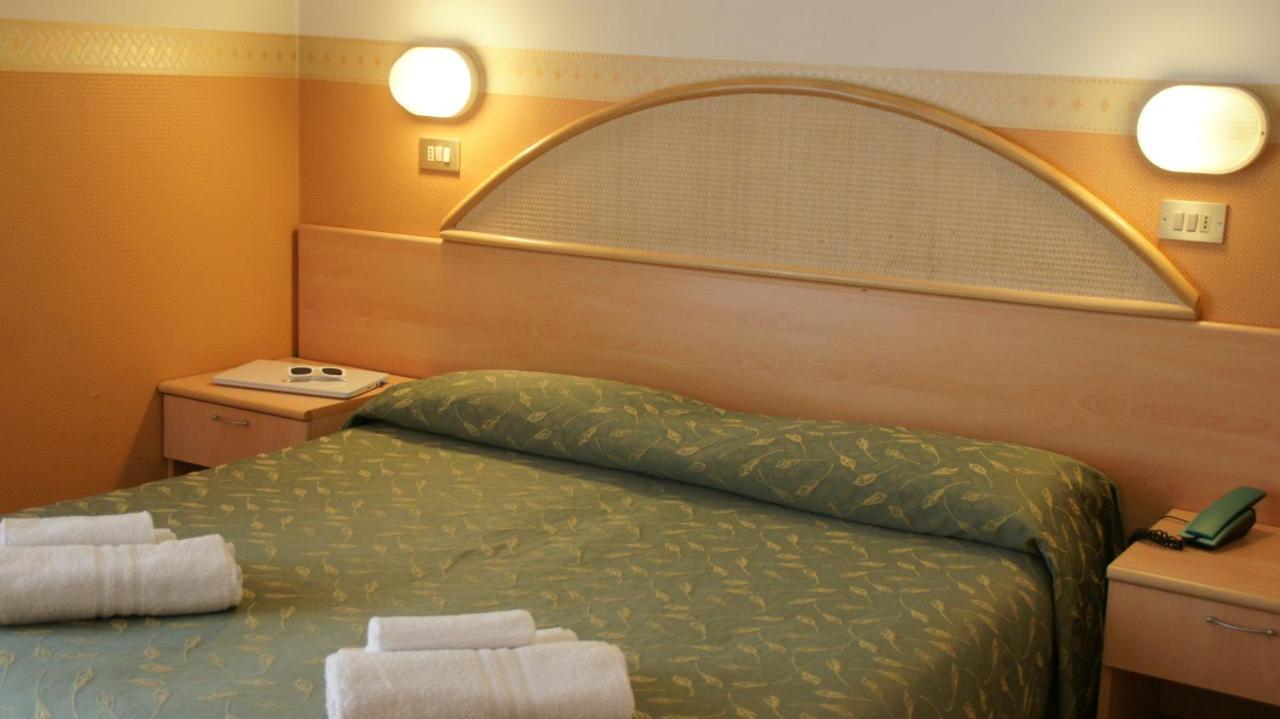 Hotel Verudella Rimini Zewnętrze zdjęcie