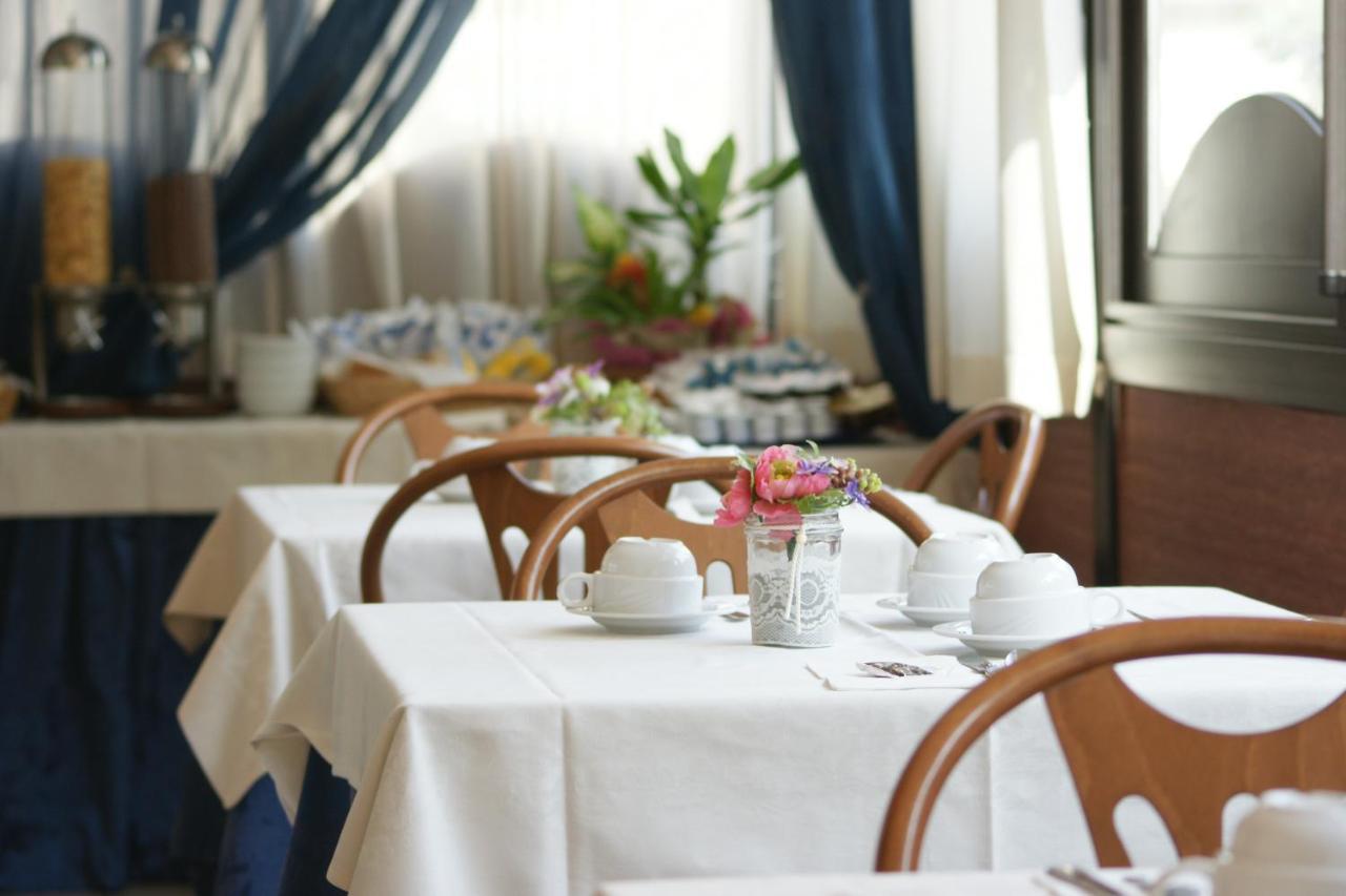 Hotel Verudella Rimini Zewnętrze zdjęcie